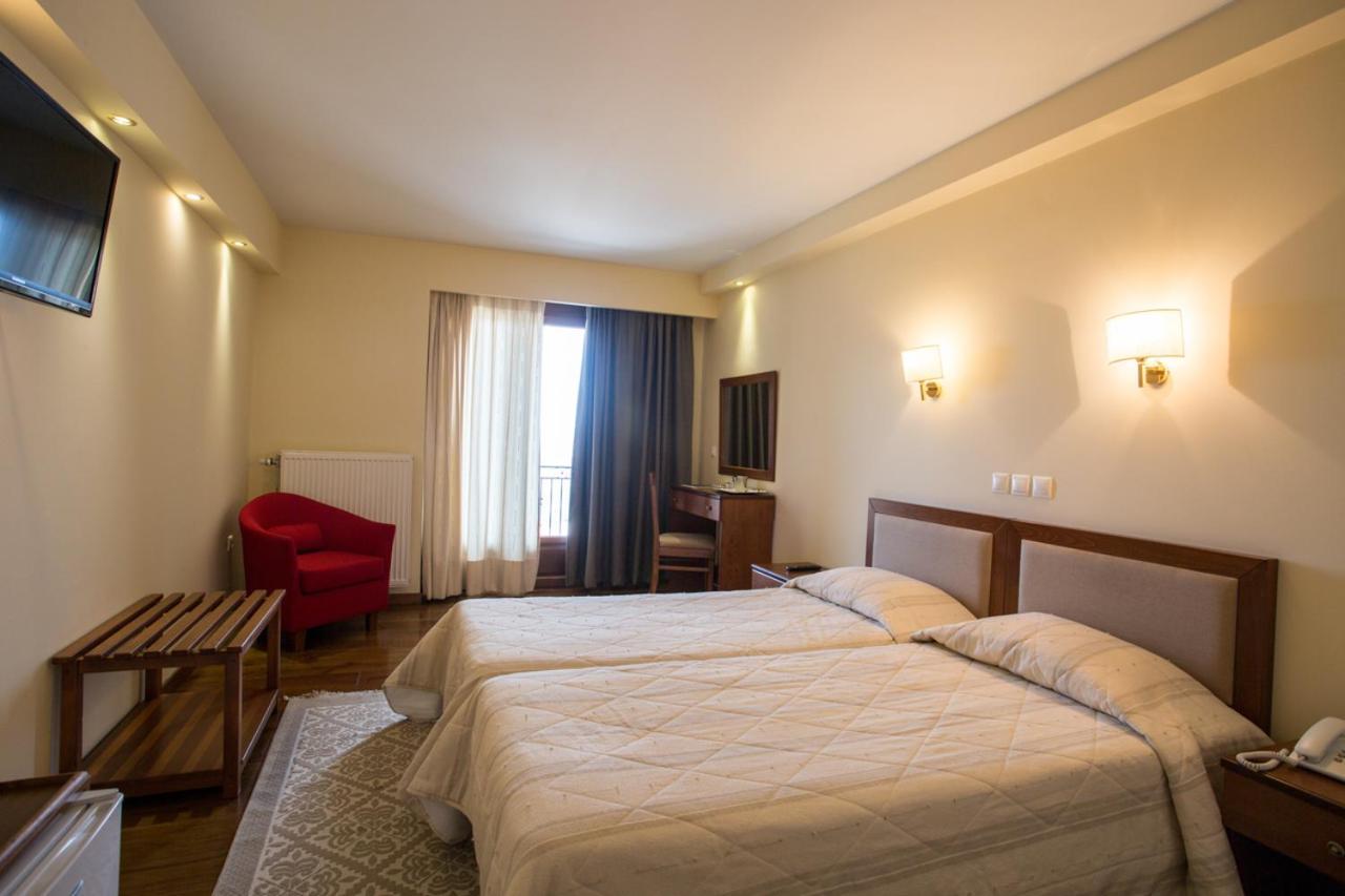 Hotel Ellinon Thea Arachova Exterior foto