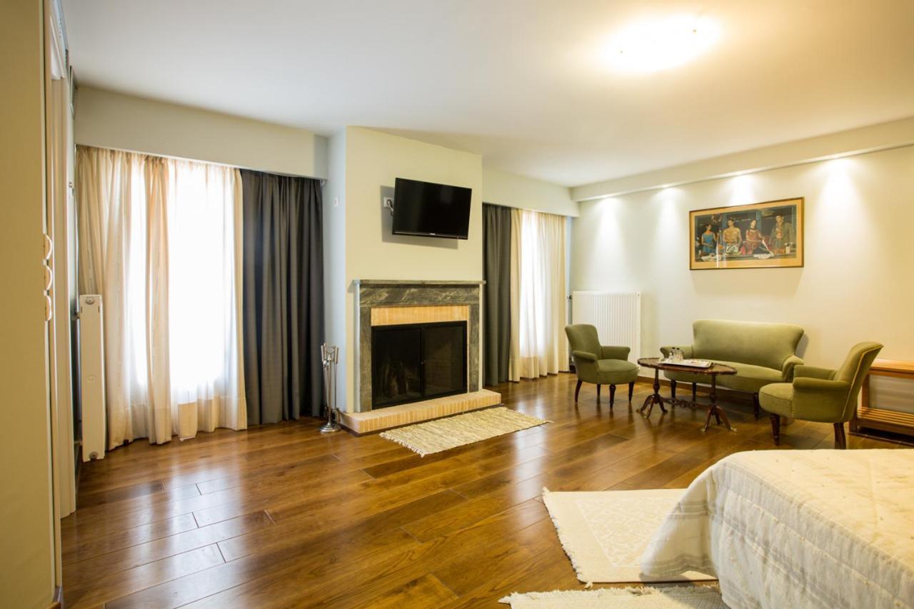 Hotel Ellinon Thea Arachova Exterior foto