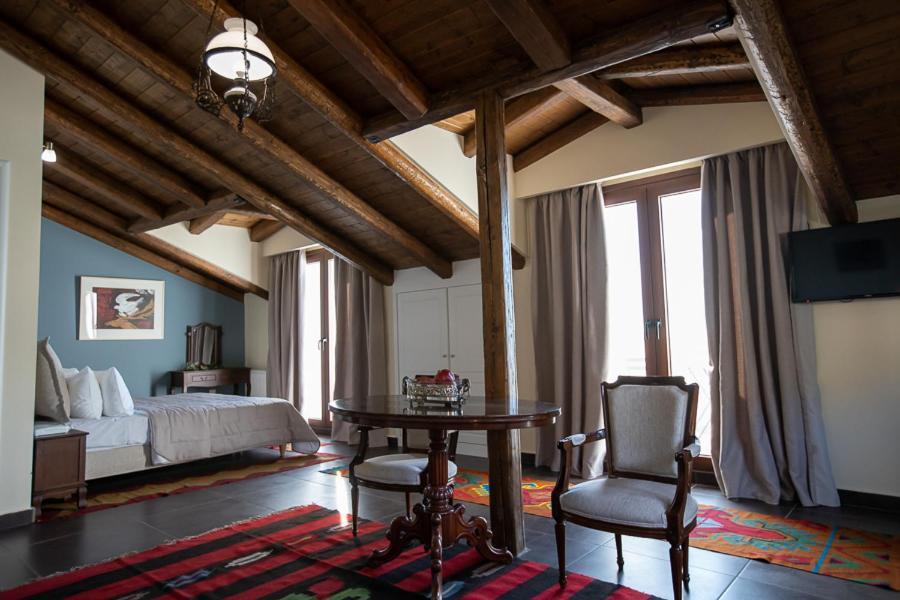 Hotel Ellinon Thea Arachova Exterior foto