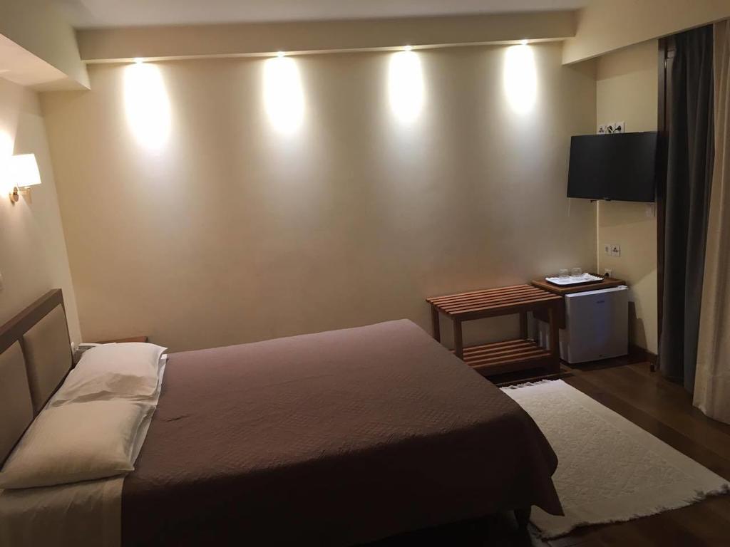 Hotel Ellinon Thea Arachova Exterior foto