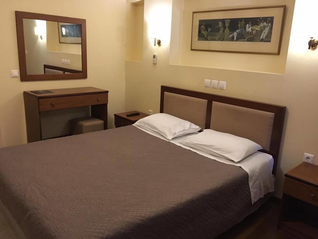 Hotel Ellinon Thea Arachova Exterior foto