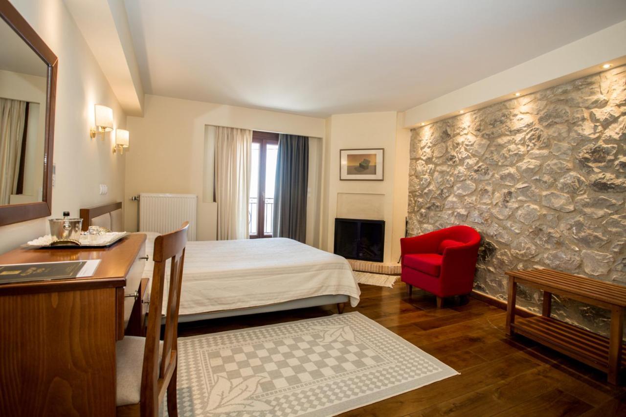 Hotel Ellinon Thea Arachova Exterior foto